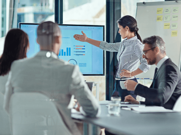 woman doing presentation in the office (1)